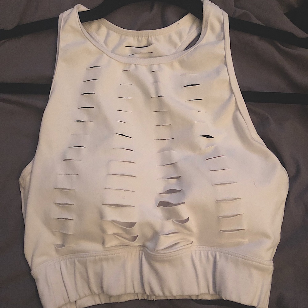 NVGTN CROP TOP